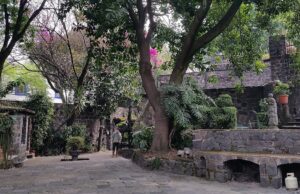 «Teatro» en la Casa Fortaleza del Indio Fernández.