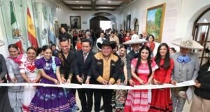 ENTRE LIENZOS Y ARTE