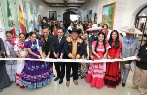 ENTRE LIENZOS Y ARTE